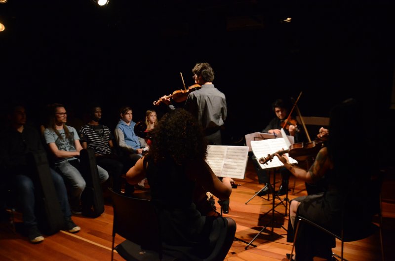 Recital leva música clássica para o cotidiano da comunidade