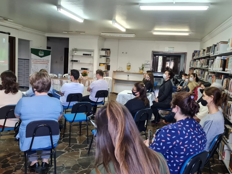 Biblioteca Pública de Chapecó recebeu encontro de Gestores Municipais de Cultura da Amosc