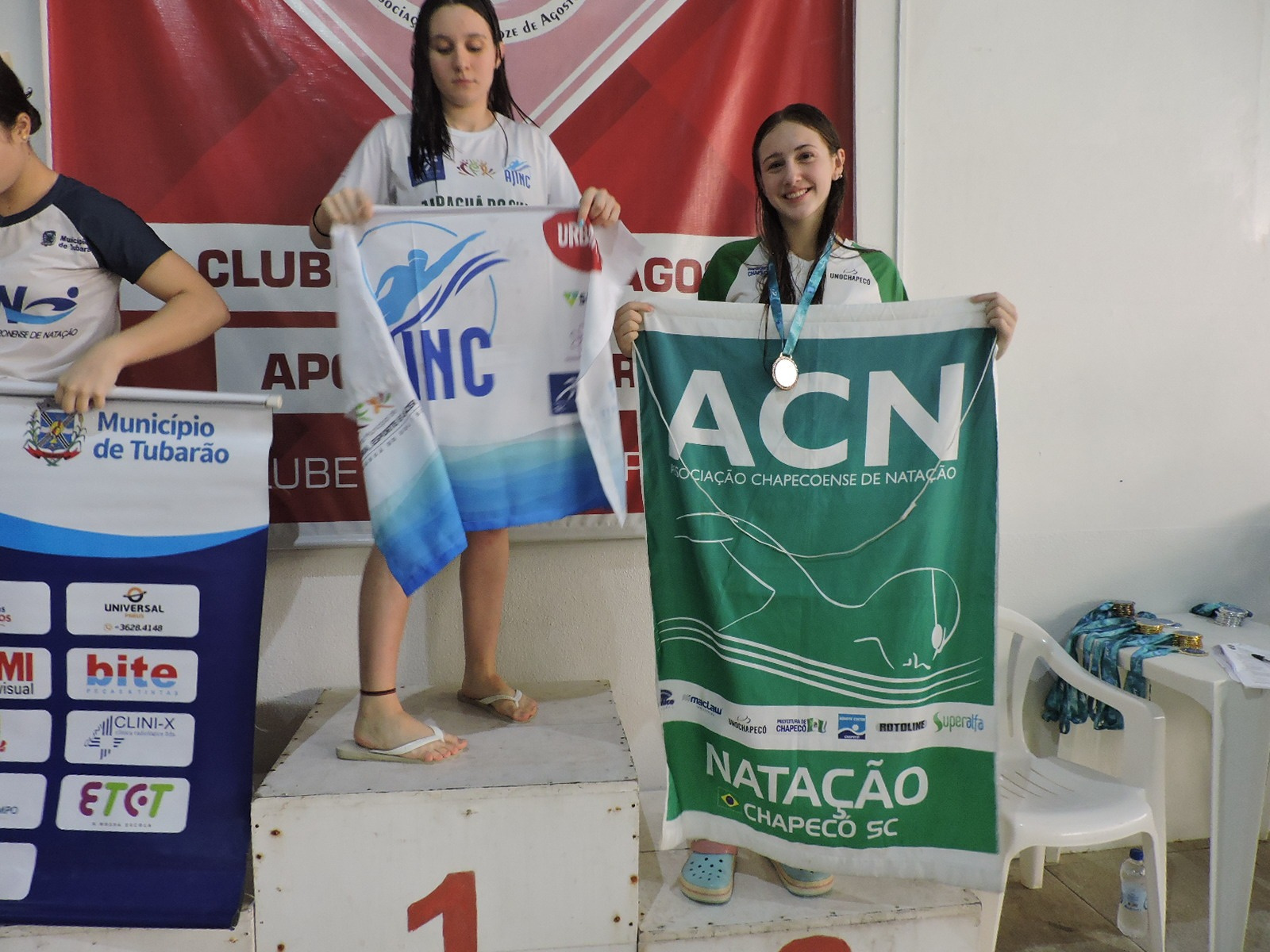 Natação de Chapecó conquista medalha em competição nacional - Chapecó -  Unochapecó