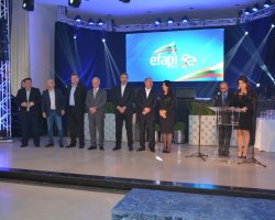 A solenidade de lançamento contou com autoridades municipais e estaduais.