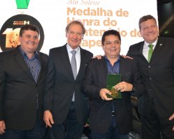 O atual deputado federal João Rodrigues também foi homenageado