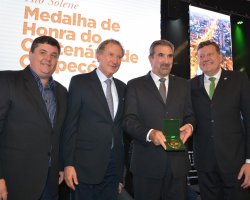 Elio Francisco Cella além de ex-prefeito de Chapecó assume hoje o cargo de vice-prefeito ao lado de Luciano Buligon