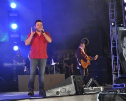 Fãs se emocionaram com as canções