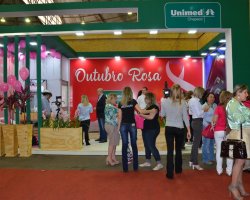 Lançamento contou com a presenta de representantes de entidades, imprensa e visitantes da feira