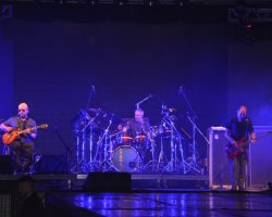 Os Paralamas do Sucesso tocaram sucessos atemporais