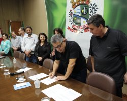 Assinatura de pacote de obras