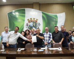 Assinatura de pacote de obras