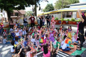Escolas realizam Festa de Carnaval 