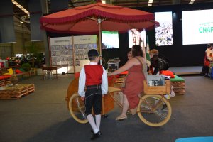 Bibliobike itinerante incentiva a leitura na EFAPI 2017