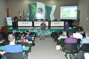 Minuta de Lei do Enquadramento Empresarial Simplificado &eacute; apresentado aos contadores de Chapec&oacute;