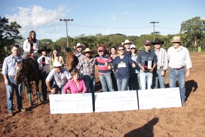 Competidor de Pomerode vence a final do rodeio da ra&ccedil;a Quarto de Milha