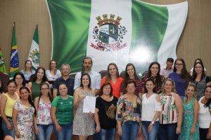 Novos professores são empossados em Chapecó 