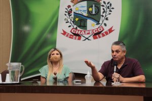 Administração reúne famílias da Leopoldo Sander, que serão realocadas