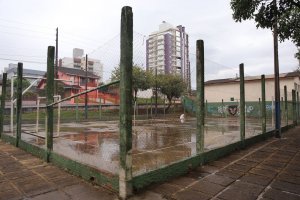 Inicia revitaliza&ccedil;&atilde;o de pra&ccedil;a no bairro S&atilde;o Crist&oacute;v&atilde;o