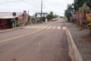 Asfalto na Vila Betinho est&aacute; 90% conclu&iacute;do