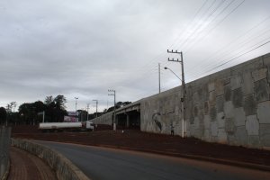 Elevado: arte urbana come&ccedil;a a ser realizada