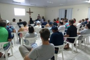 Produtores de leite participam de capacita&ccedil;&atilde;o