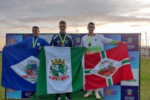 Atleta de Chapec&oacute; bate recorde nos 400m rasos da Olesc