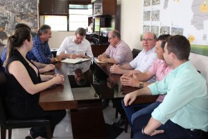 Prefeito transmitiu cargo ao vice