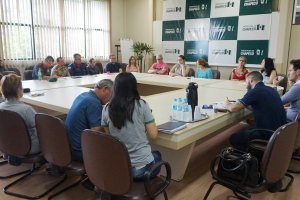 Assist&ecirc;ncia Social: Assinados projetos para a&ccedil;&otilde;es de prote&ccedil;&atilde;o &agrave; crian&ccedil;a e ao adolescente
