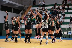 Prefeitura de Chapec&oacute;/ACV/Unoesc vence mais uma partida pela Superliga B