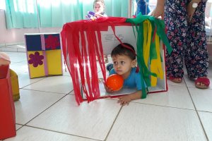 �Caixas m&aacute;gicas� exploram possibilidades de divers&atilde;o e aprendizagem