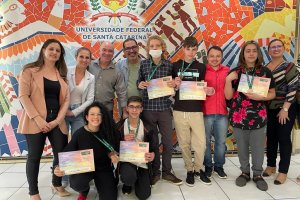 Estudantes de Chapec&oacute; recebem medalhas de matem&aacute;tica na Capital