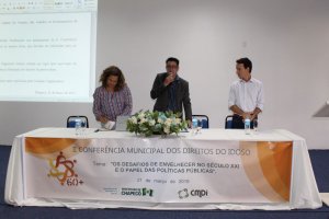 Direitos dos idosos são debatidos em Chapecó