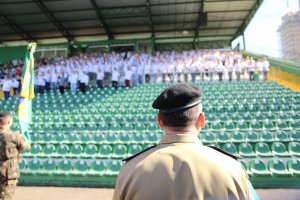 Cerim&ocirc;nia de juramento &agrave; bandeira foi realizada na Arena Cond&aacute;