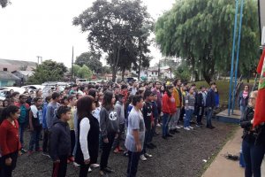 Hora C&iacute;vica resgata civismo e amor &agrave; P&aacute;tria