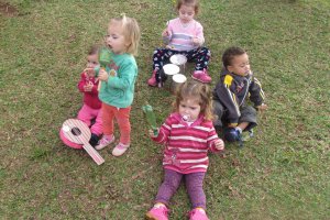 Projeto aproxima as crianças da música