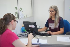 Balc&atilde;o de Empregos realiza entrevistas com candidatos