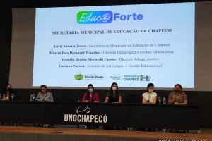 Projeto de gestão itinerante da educação municipal é apresentado em simpósio