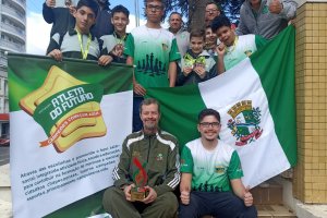 Xadrez masculino de Chapec&oacute; fica em terceiro lugar na Olesc