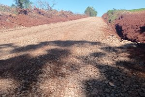 Secretaria de Desenvolvimento Rural realiza alargamento e melhoria de estradas
