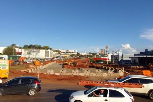 Inicia a montagem da estrutura do Elevado da Bandeira