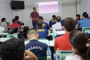 Profissionais da seguran&ccedil;a s&atilde;o capacitados para atuar na fiscaliza&ccedil;&atilde;o de tr&acirc;nsito