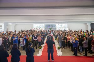 Escolha do Rei e Rainha dos Idosos reúne mais de mil pessoas