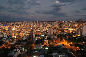 Chapec&oacute; est&aacute; entre as 15 melhores cidades para se investir no setor comercial