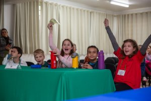 Conhe&ccedil;a os semifinalistas do English Game Show Kids