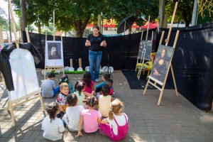 Turma de Pr&eacute;-Escola da EPC Cyro Sosnosky explora obras de arte