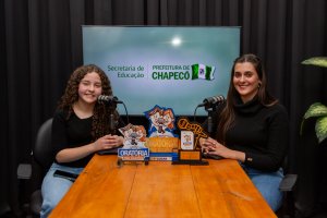 Vencedora do Orat&oacute;ria nas Escolas 2025 participa de Podcast da Secretaria de Educa&ccedil;&atilde;o