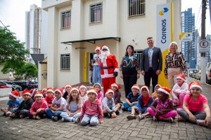 Campanha Papai Noel dos Correios foi aberta hoje em Chapecó