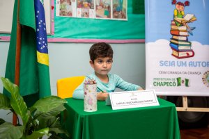 Pré-escola do CEIM Ciranda da Criança lança livro sobre os peixes