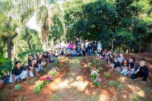 EBM Al&eacute;cio Cella aborda arte impressionista atrav&eacute;s do paisagismo