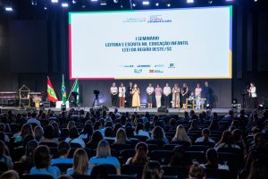 Chapec&oacute; sedia Semin&aacute;rio Leitura e Escrita na Educa&ccedil;&atilde;o Infantil