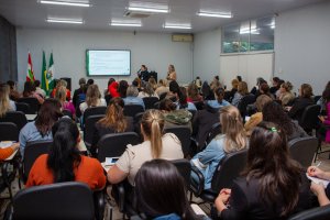 Secretaria de Educa&ccedil;&atilde;o promove forma&ccedil;&atilde;o sobre o Plano de Aula Individualizado