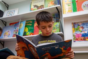 Escolas Municipais contam com Cantinho da Leitura para auxiliar na Alfabetiza&ccedil;&atilde;o