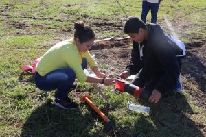 Estudantes da Rede Municipal realizam lan&ccedil;amento de foguetes