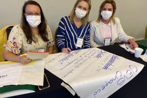 Equipe da Sa&uacute;de de Chapec&oacute; participou de reuni&atilde;o em Florian&oacute;polis